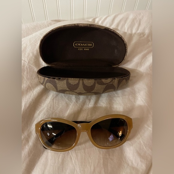 Coach Sunglasses - Picture 1 of 3
